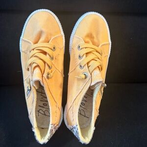 Blowfish Women's Mustard Canvas Loafers